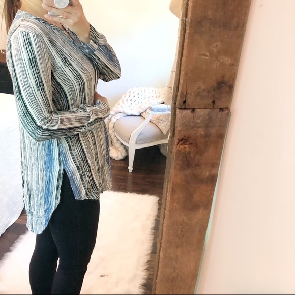 ASTR small open back oversized striped blouse - Picture 5 of 8